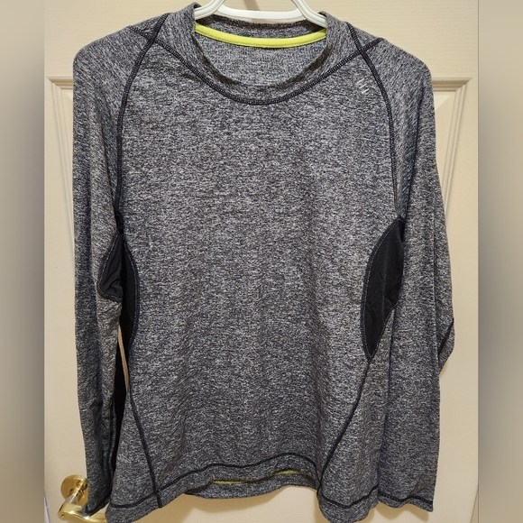 Lululemon long sleeve shirt - Picture 7 of 8